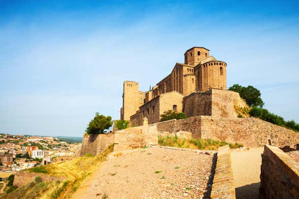 Excursão a Cardona, Montanha de Sal e Montserrat