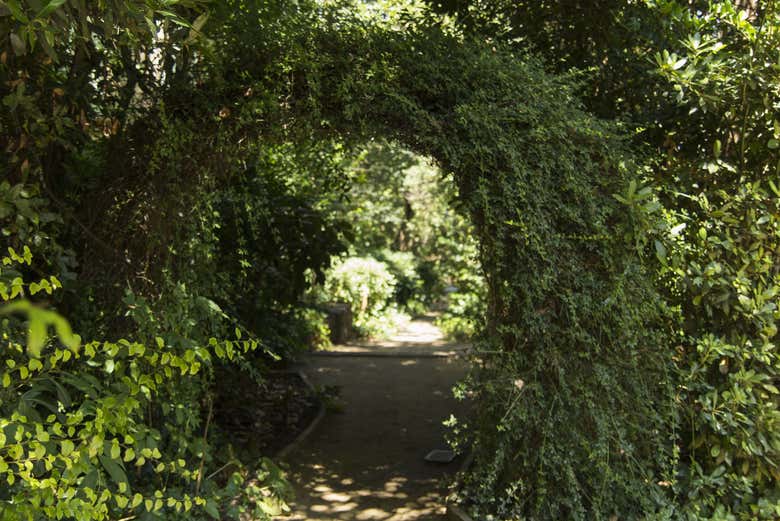 Arco dos jardins de La Tamarita