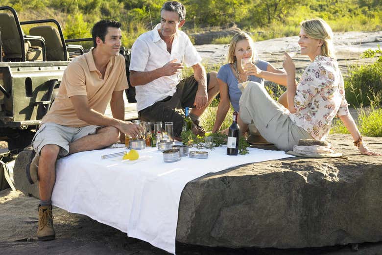 Degustando vinhos do Penedès junto ao jeep