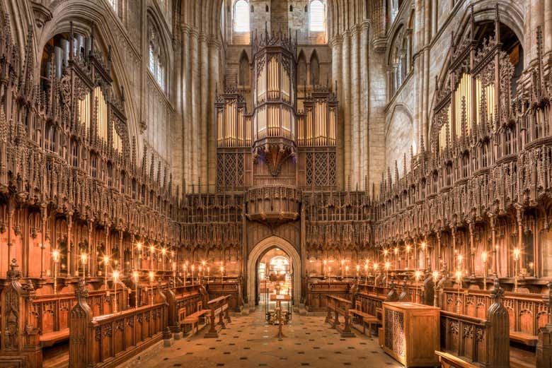 Interior da catedral de Barcelona