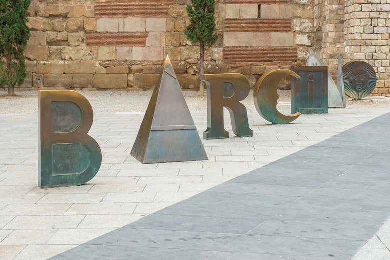 Muralhas da antiga Barcino romana