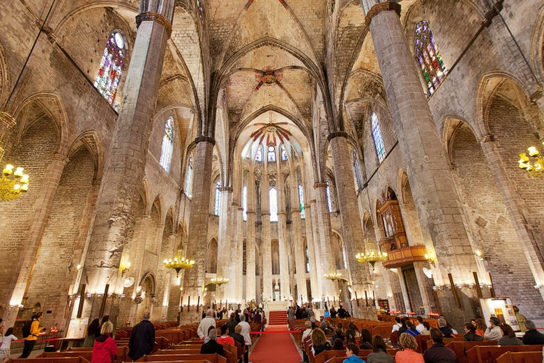 Interior de Santa María del Mar
