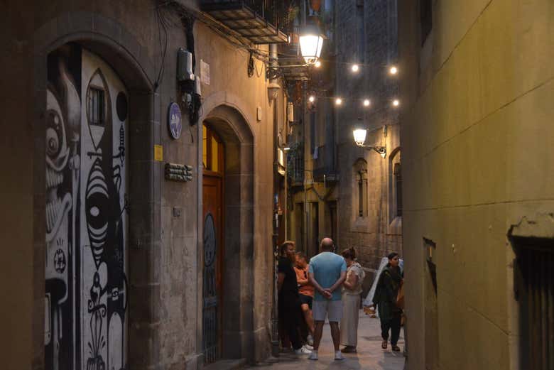 Passaremos pelas ruelas do bairro Gótico