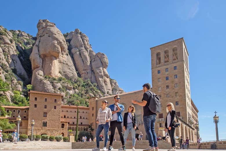 Plaza de Santa María, em Montserrat