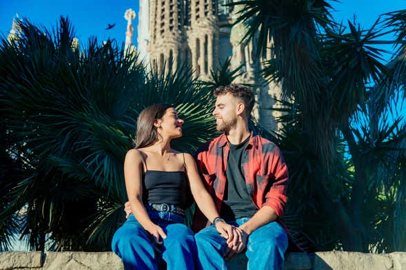 Sessão de fotos privada no exterior da Sagrada Família